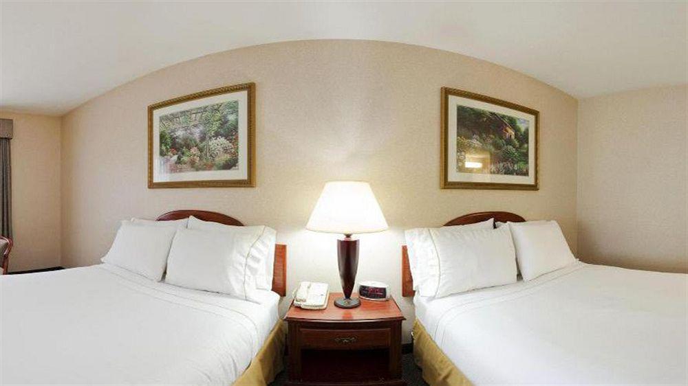 Keene Elm City Hotel, Ascend Hotel Collection Ngoại thất bức ảnh