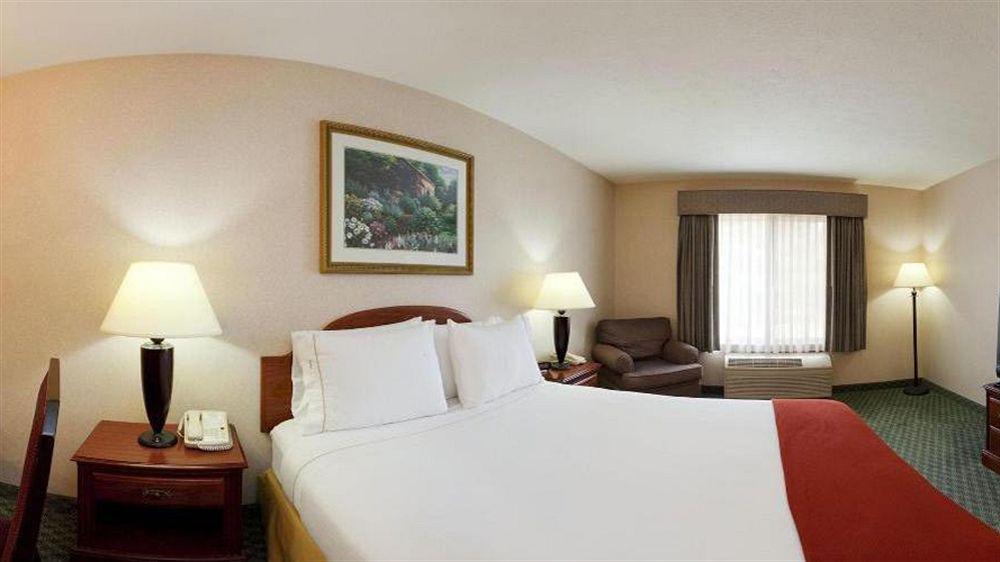 Keene Elm City Hotel, Ascend Hotel Collection Ngoại thất bức ảnh