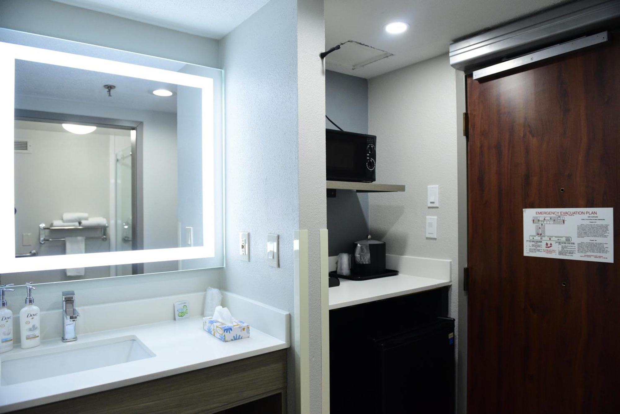 Keene Elm City Hotel, Ascend Hotel Collection Ngoại thất bức ảnh
