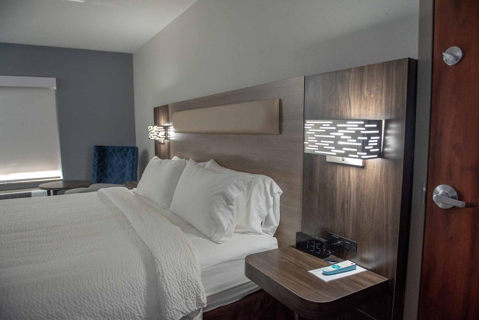 Keene Elm City Hotel, Ascend Hotel Collection Ngoại thất bức ảnh